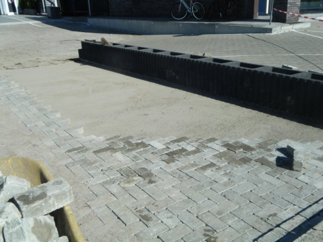 spoorstraatbloembakken5.jpg